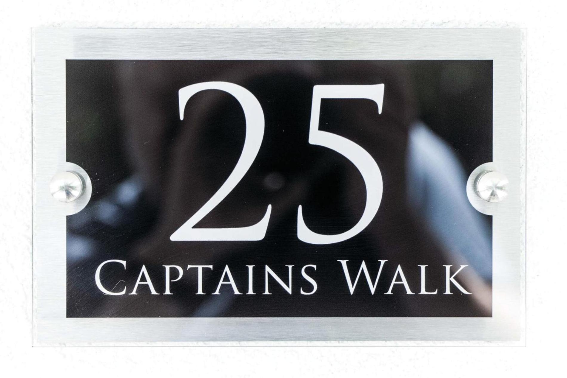 25 Captains Walk - 1 Bedroom Apartment - Сондерсфут Екстер'єр фото